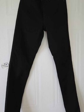 Levi's Black Denim Jeans with Subtle Logo Patch
